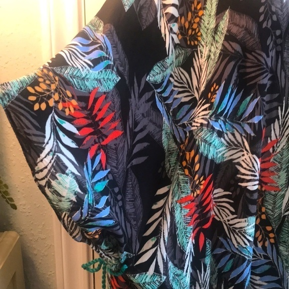 Tropical Leaf Print Kimono Coverup - Picture 5 of 12